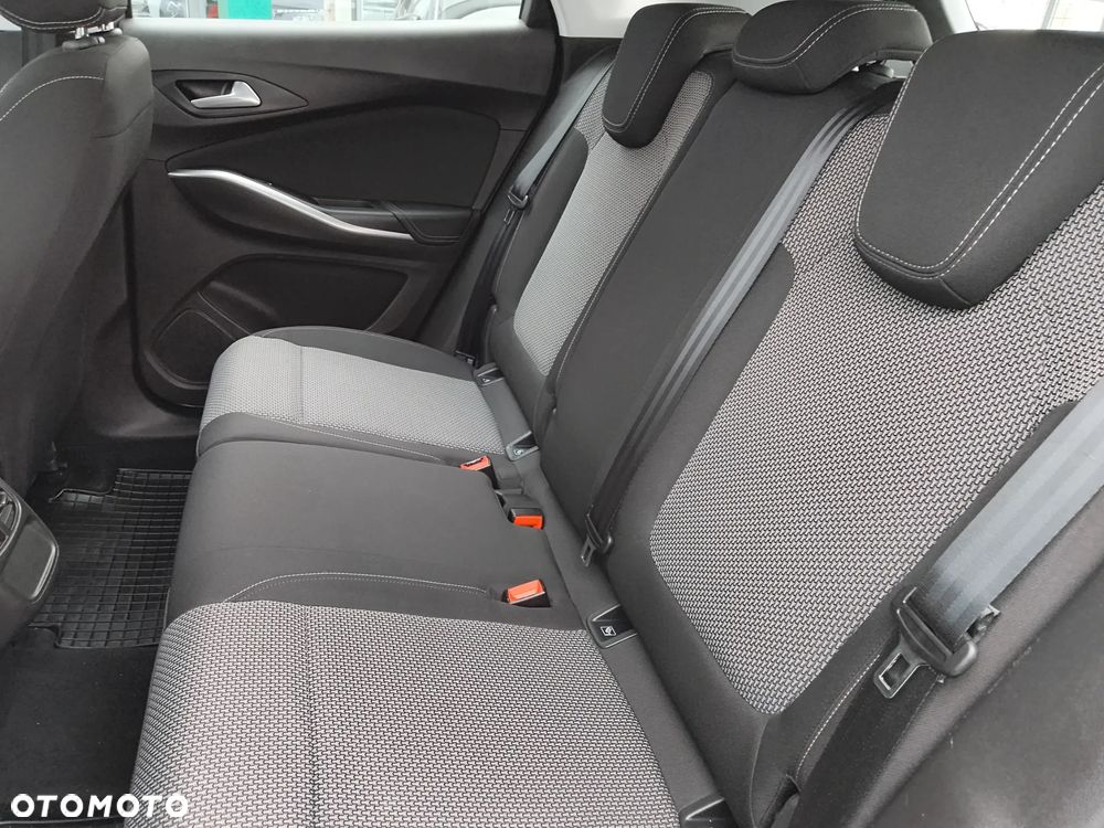 Opel Grandland X 1.2 T Enjoy S&S - 17