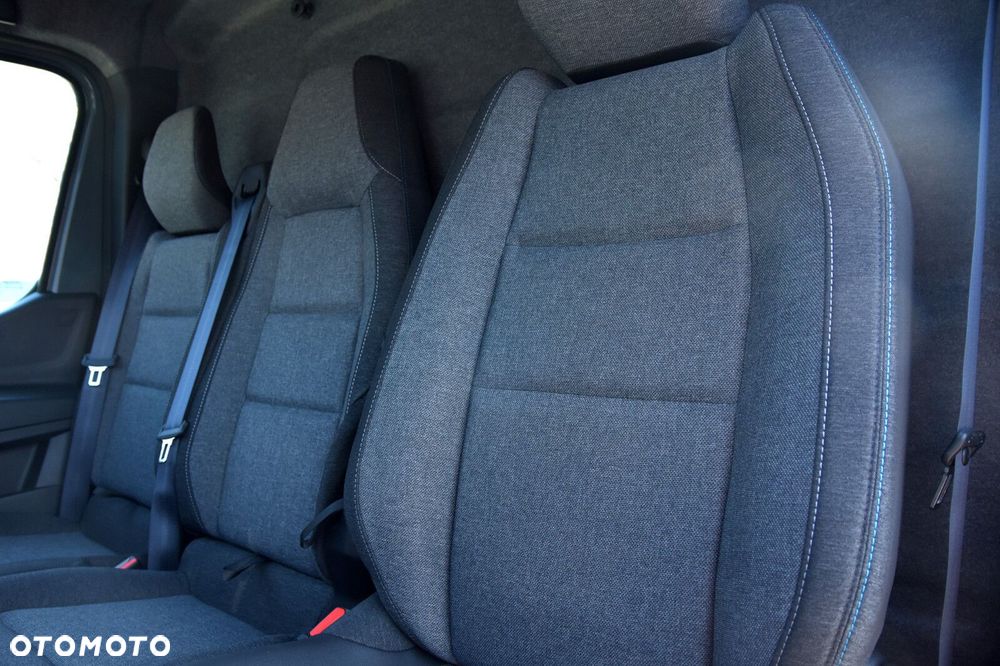 Renault Master Furgon FWD EXTRA 3,5T L2H2 2.0 dCi 130 Euro6x - 6