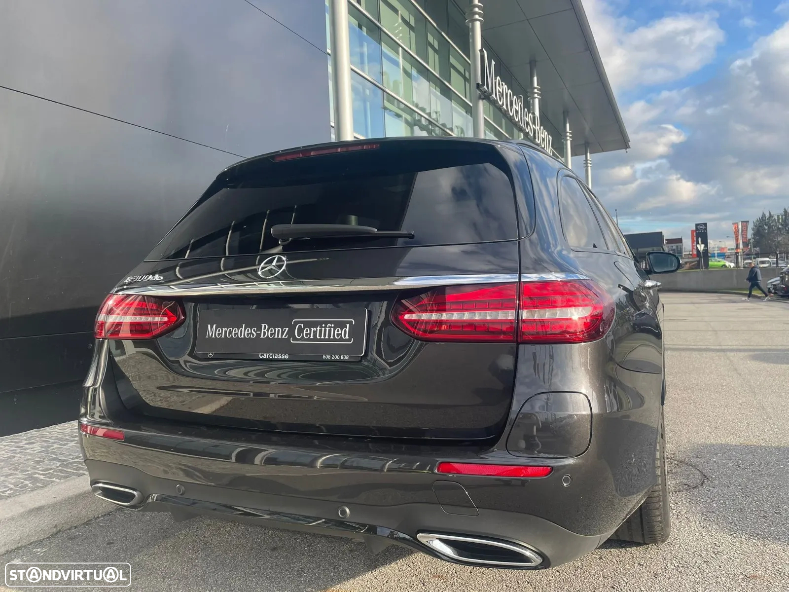 Mercedes-Benz E 300 de AMG Line - 9