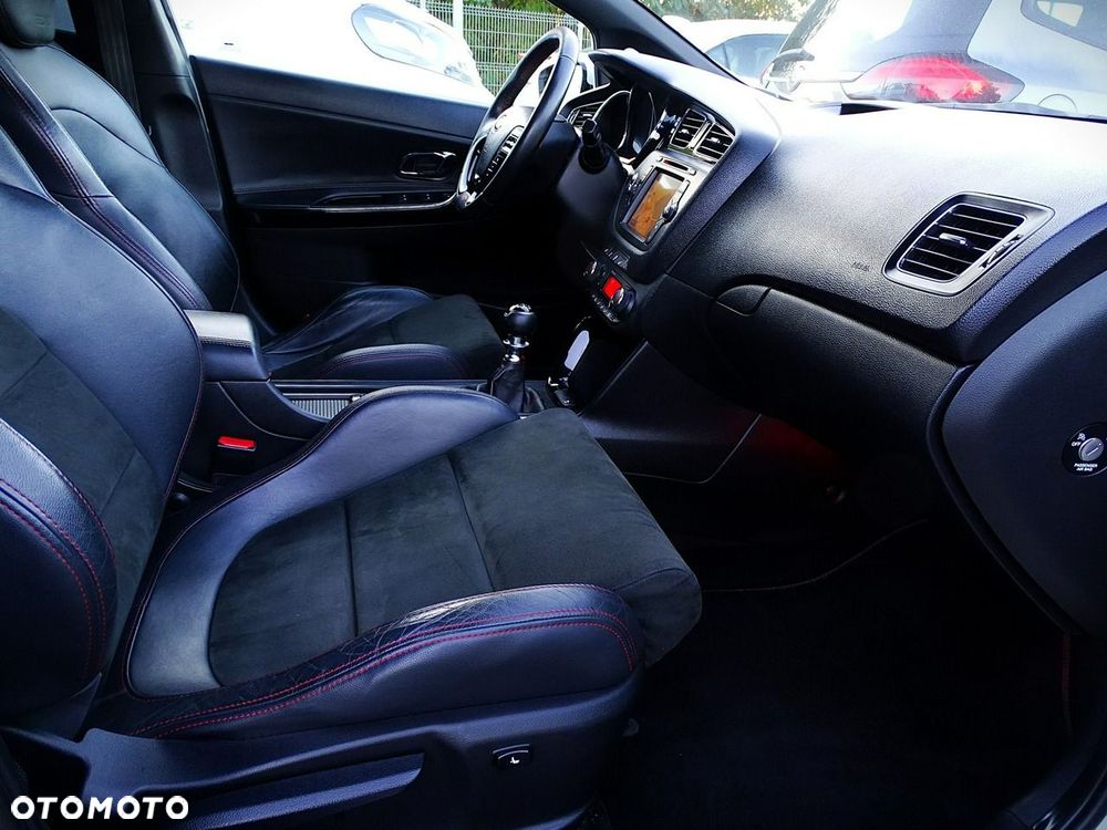 Kia Ceed 1.6 T-GDI GT-Challenge - 17