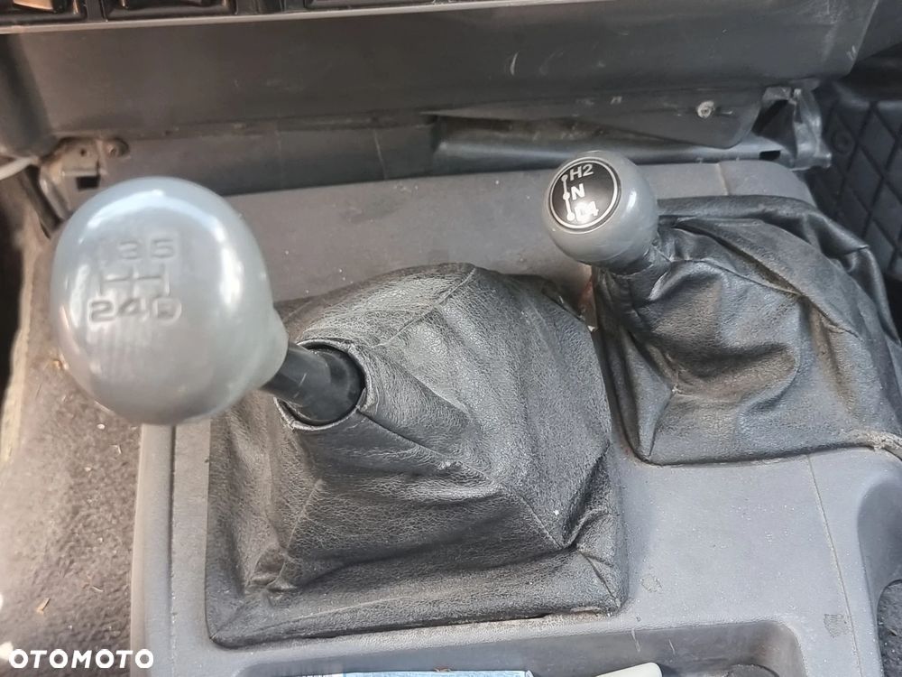 Toyota Land Cruiser LJ70 - 19