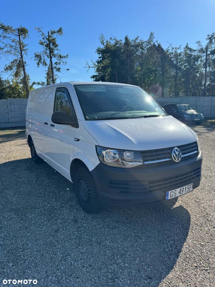 Volkswagen Transporter - 1