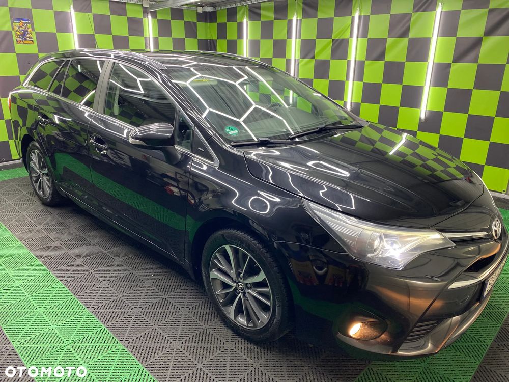 Toyota Avensis 2.0 D-4D Prestige - 1