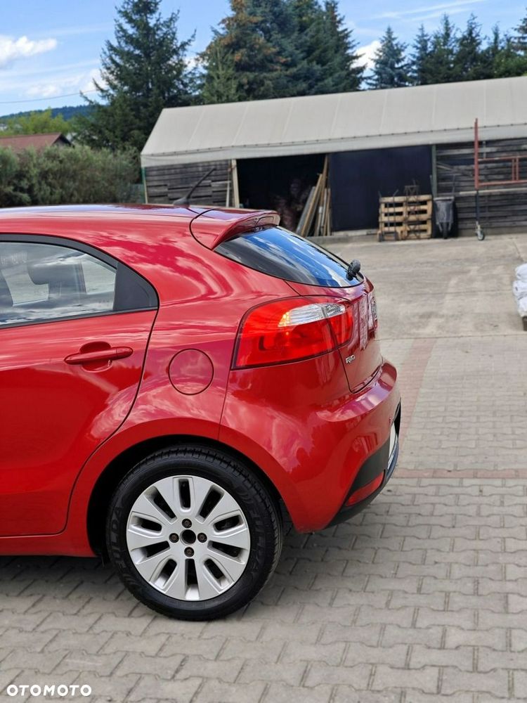 Kia Rio - 24