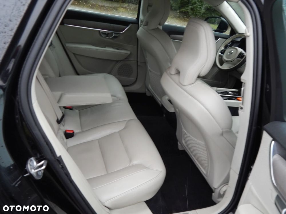 Volvo S90 D5 AWD Momentum - 8