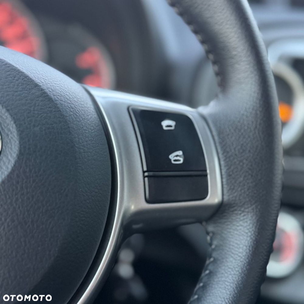 Toyota Yaris - 30
