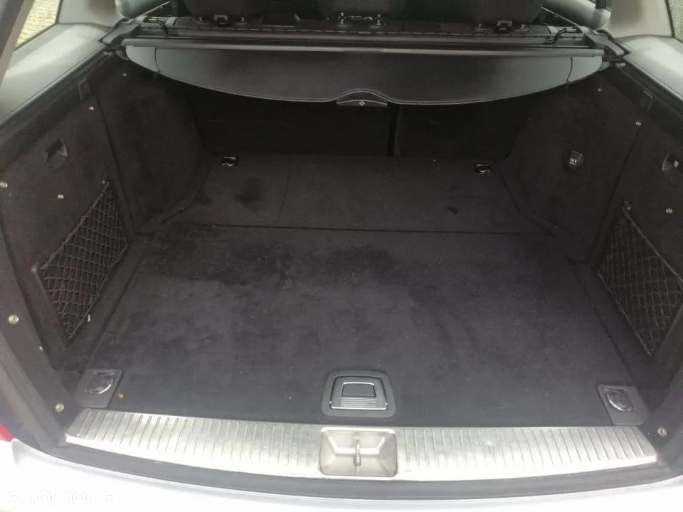 Mercedes-Benz Klasa C 180 T Kompressor BlueEFFICIENCY Elegance - 14