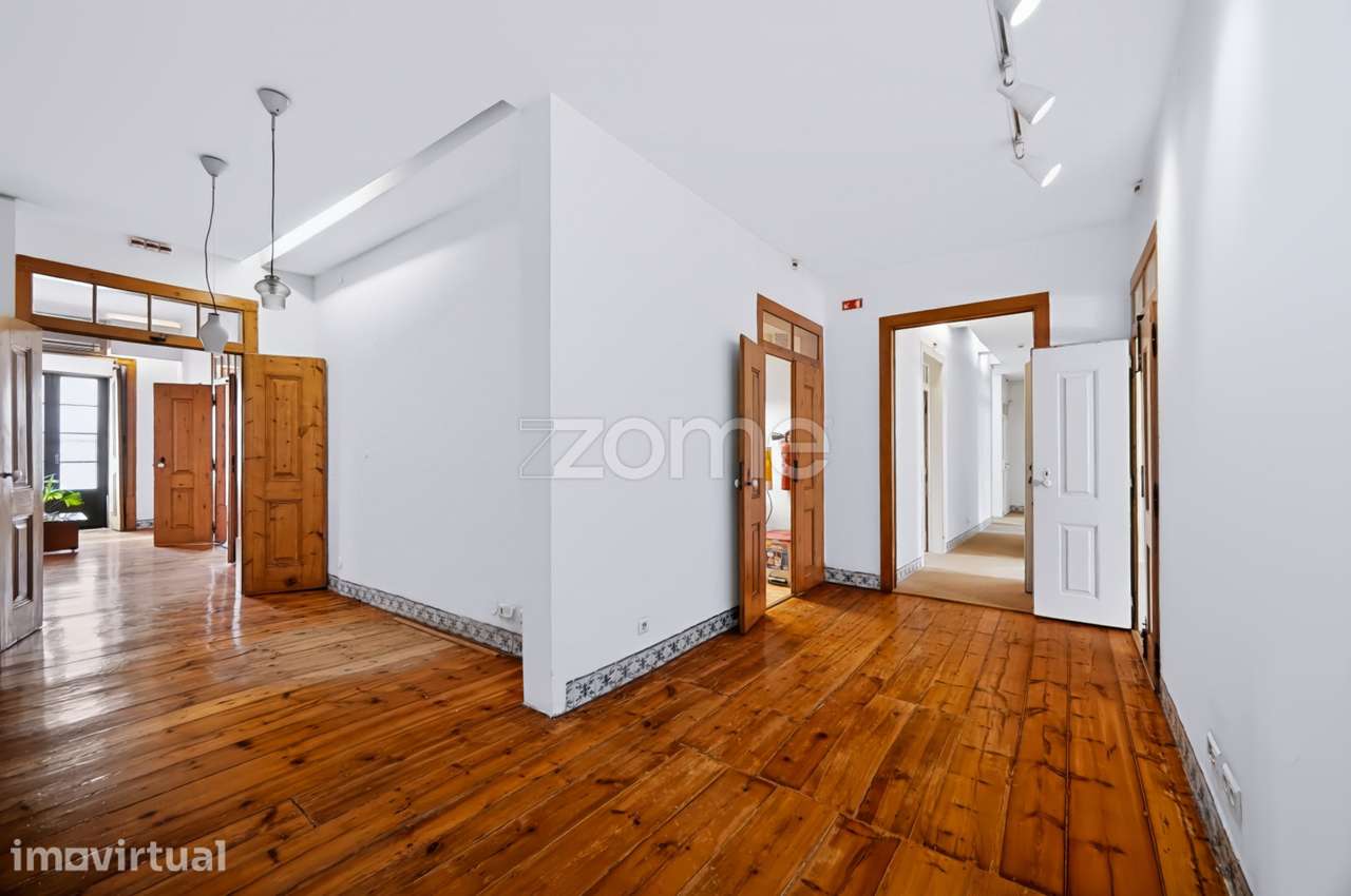 OPORTUNIDADE DE INVESTIMENTO | 284 m² NO CENTRO DE LISBOA - Grande imagem: 3/23