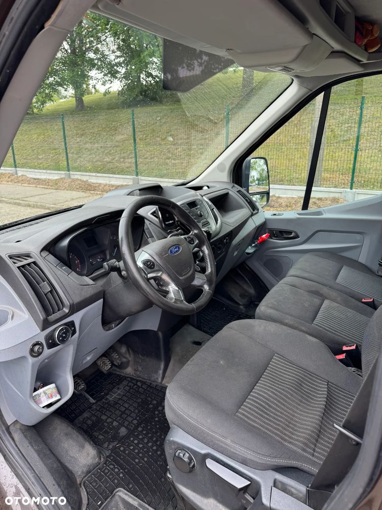 Ford Transit - 12