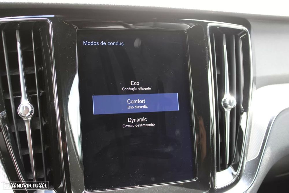 Volvo V60 2.0 D4 R-Design Geartronic - 19