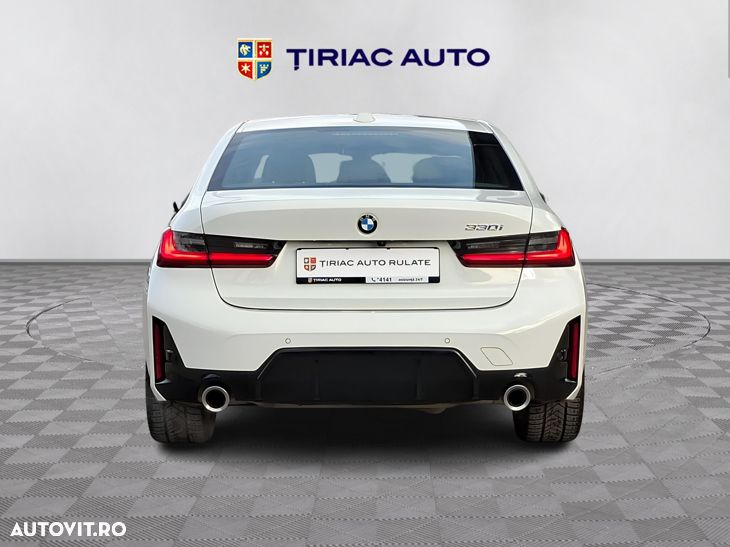 BMW Seria 3 330i AT - 6