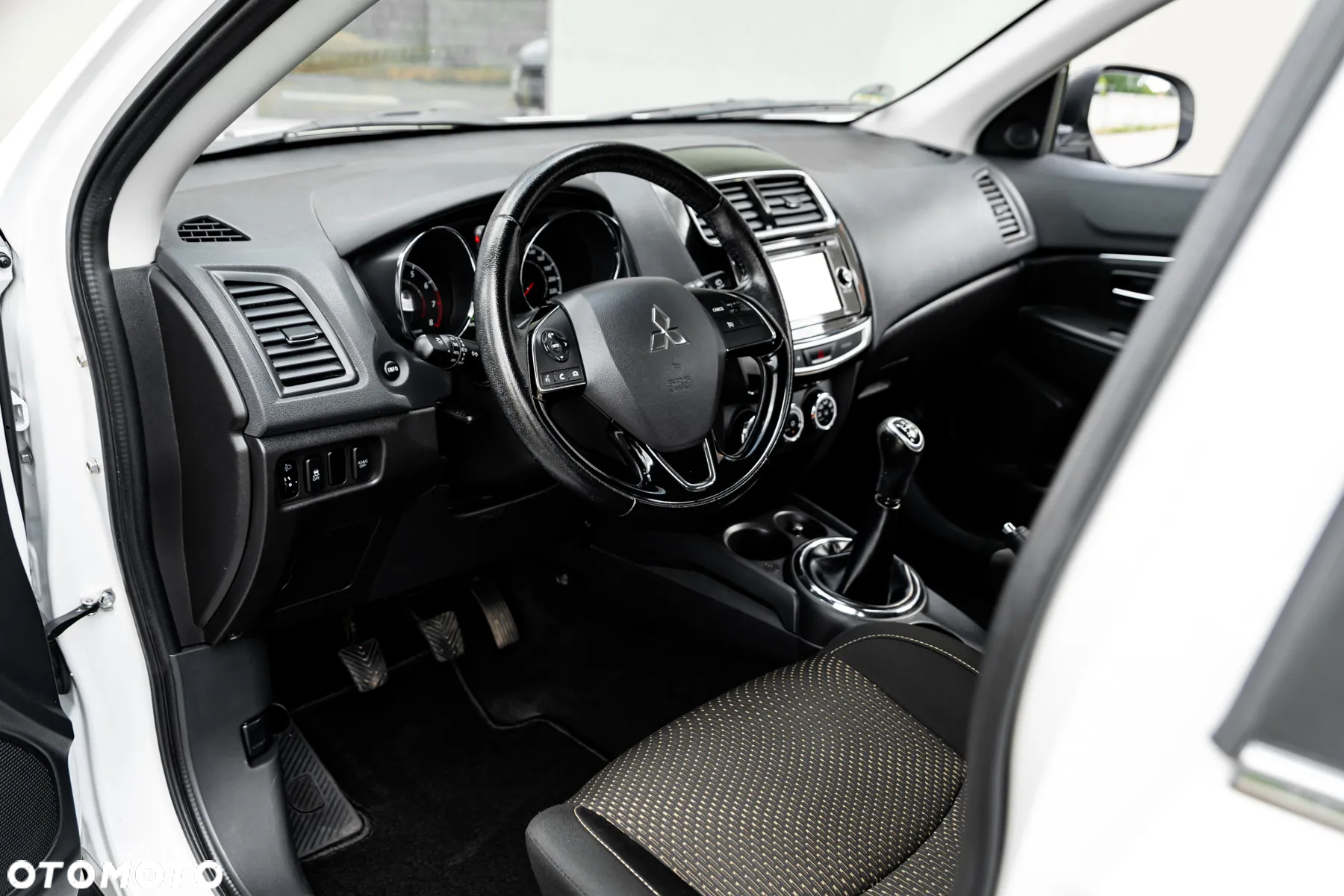 Mitsubishi ASX 1.6 2WD Diamant Edition+ - 13