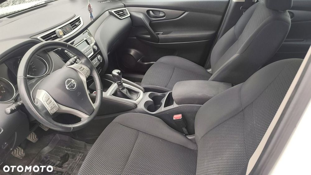 Nissan Qashqai 1.2 DIG-T N-Vision - 9
