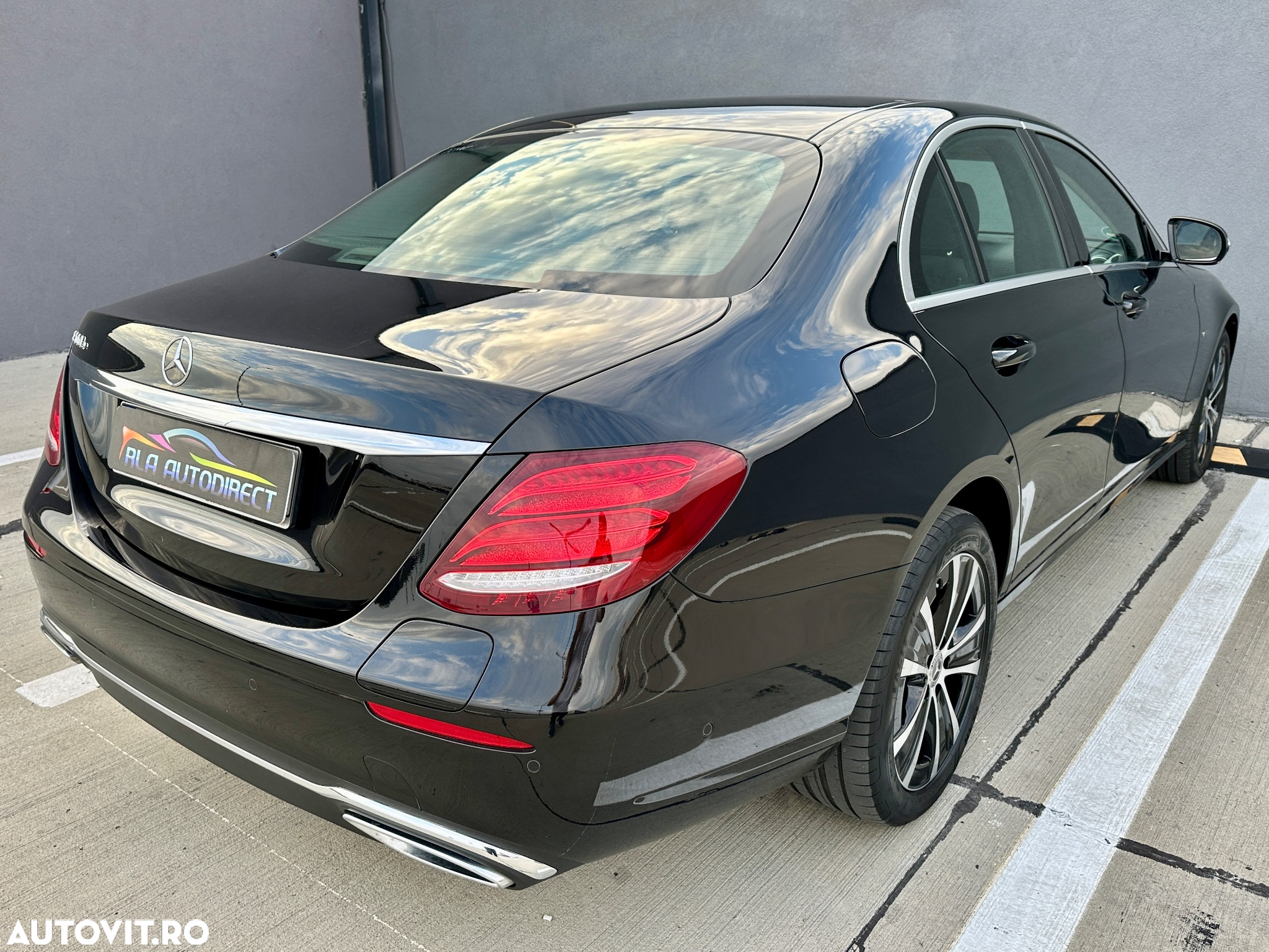 Mercedes-Benz E 300e 9G-TRONIC - 5