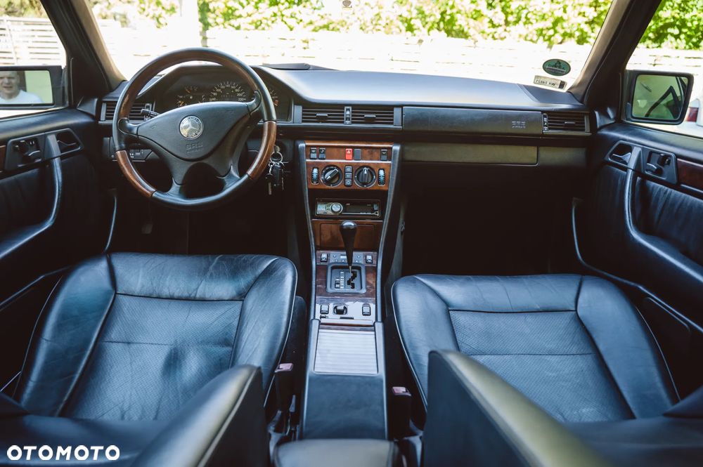 Mercedes-Benz Klasa E - 25