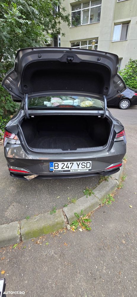 Hyundai Elantra 1.6 l 123 CP 6MT Exclusive - 11