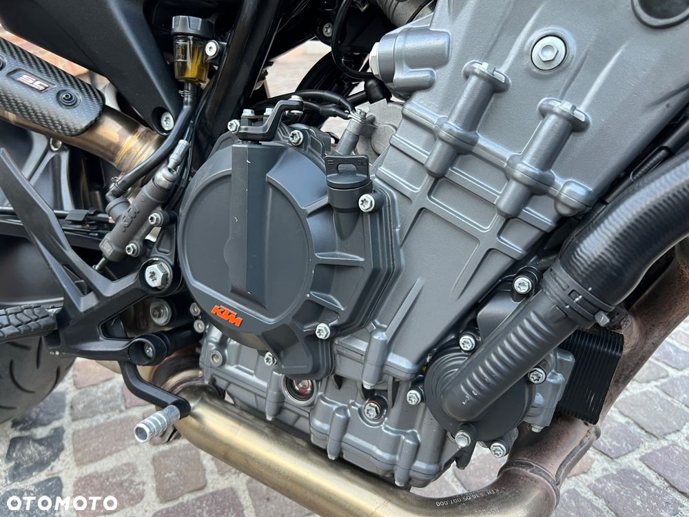 KTM DUKE 890 - 20