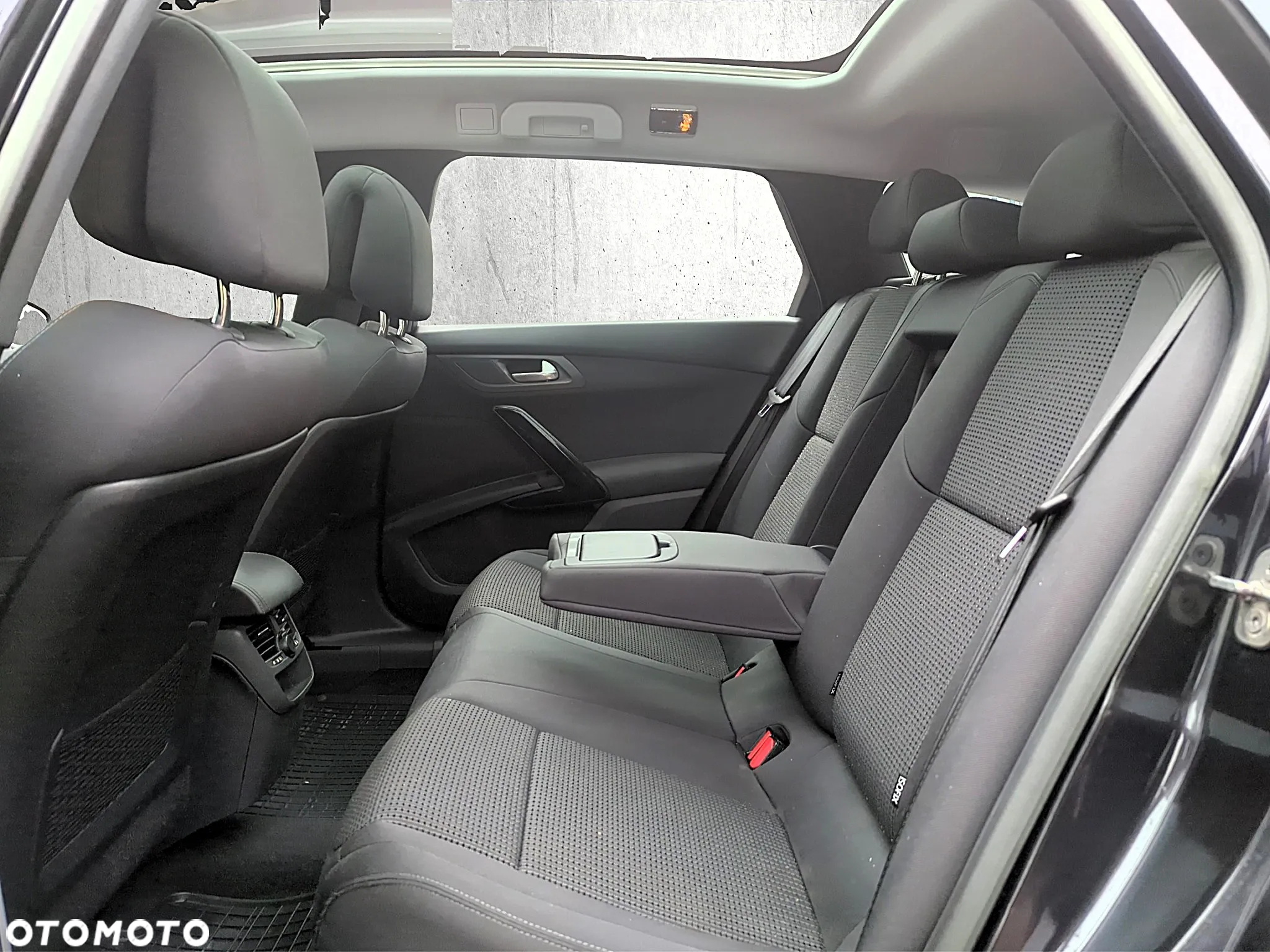 Peugeot 508 1.6 T Allure - 12