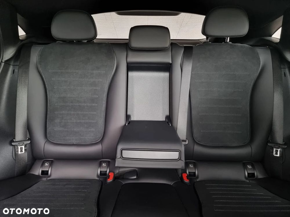 Mercedes-Benz GLC - 21