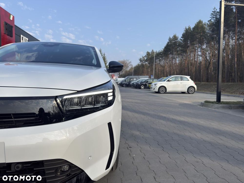 Opel Corsa 1.2 T Edition S&S - 10