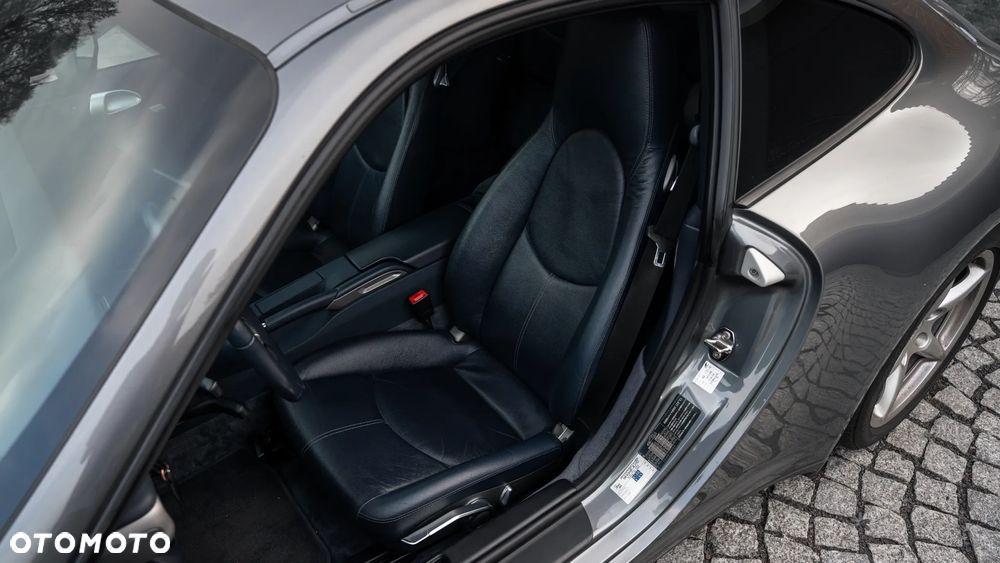 Porsche 911 Carrera 4 PDK - 13