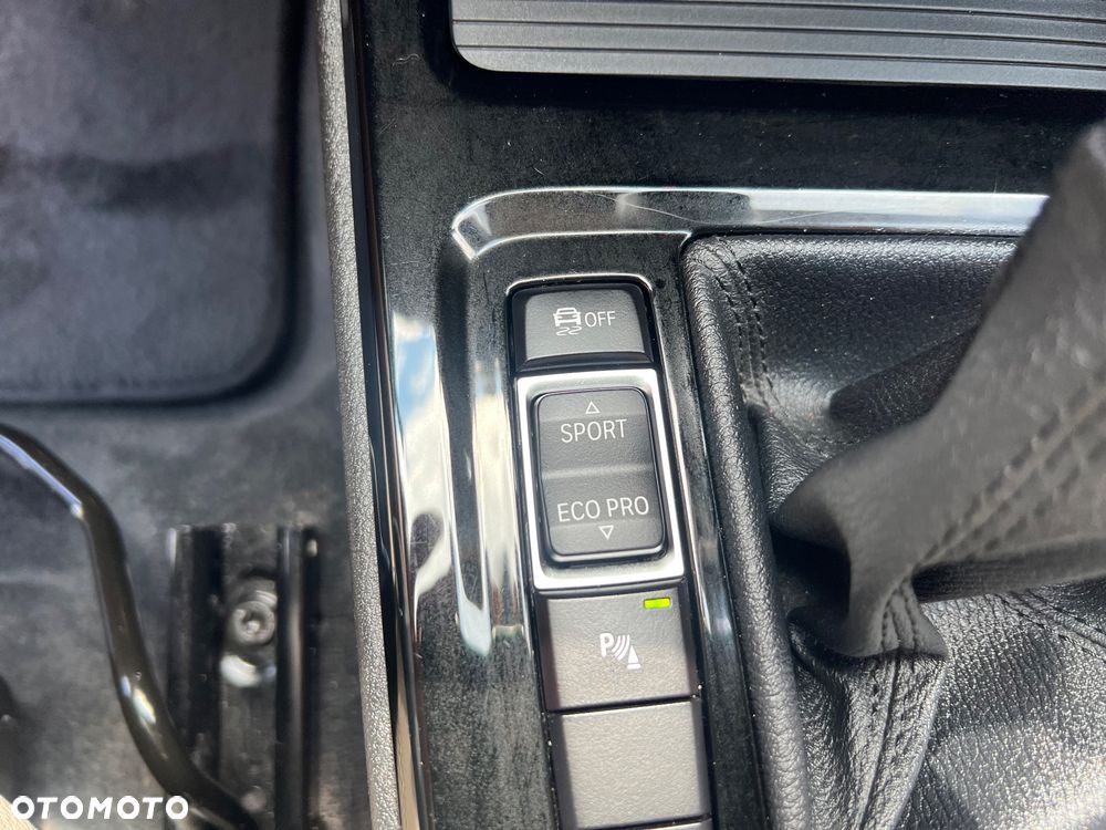 BMW X1 sDrive20i Advantage sport - 39