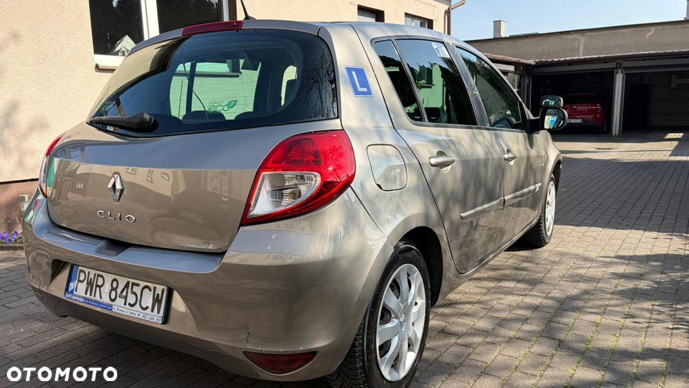 Renault Clio TCe 100 TomTom Edition - 6