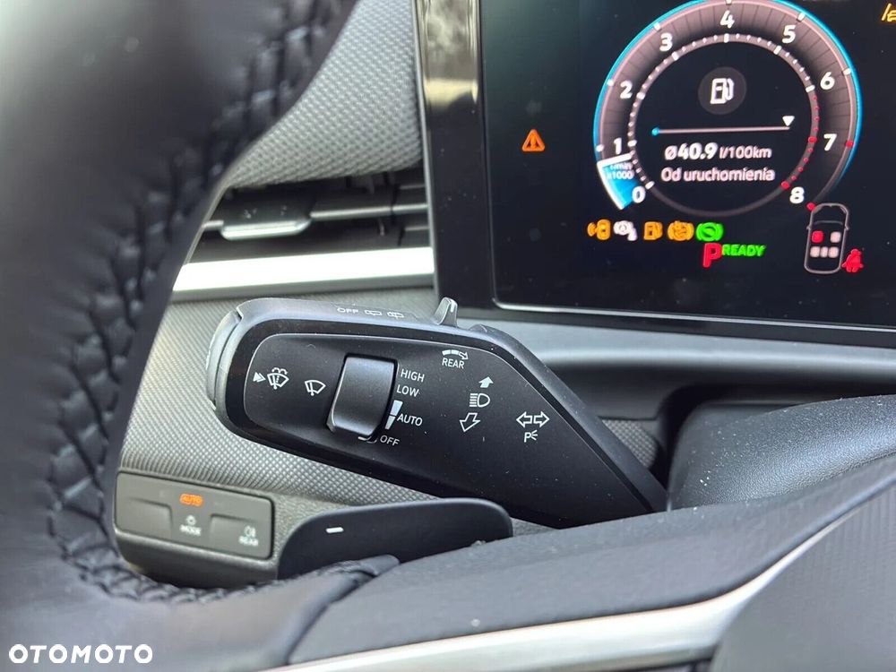 Volkswagen T-Roc - 13