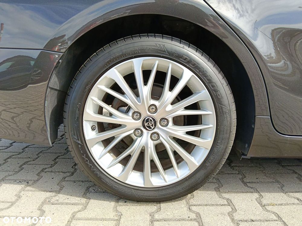 Toyota Camry 2.5 Hybrid Executive CVT - 17