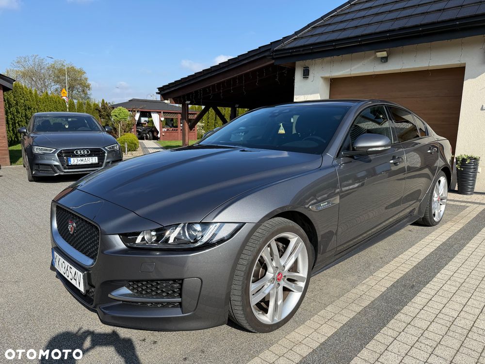 Jaguar XE 20d AWD R-Sport - 3