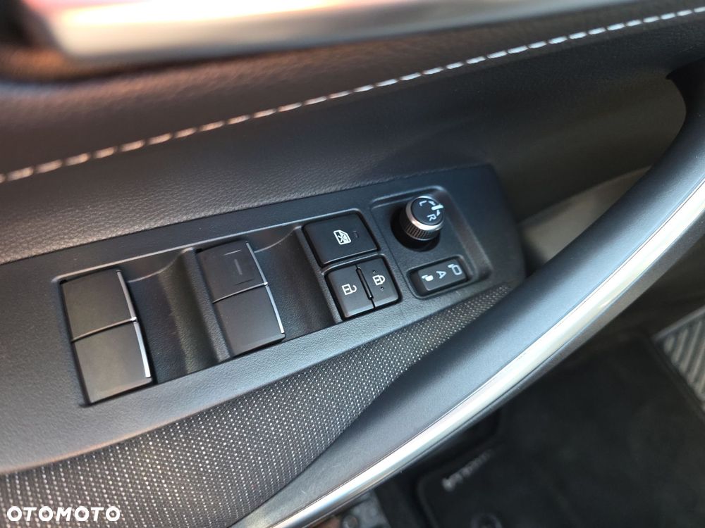 Toyota Corolla 1.8 Hybrid Comfort - 28