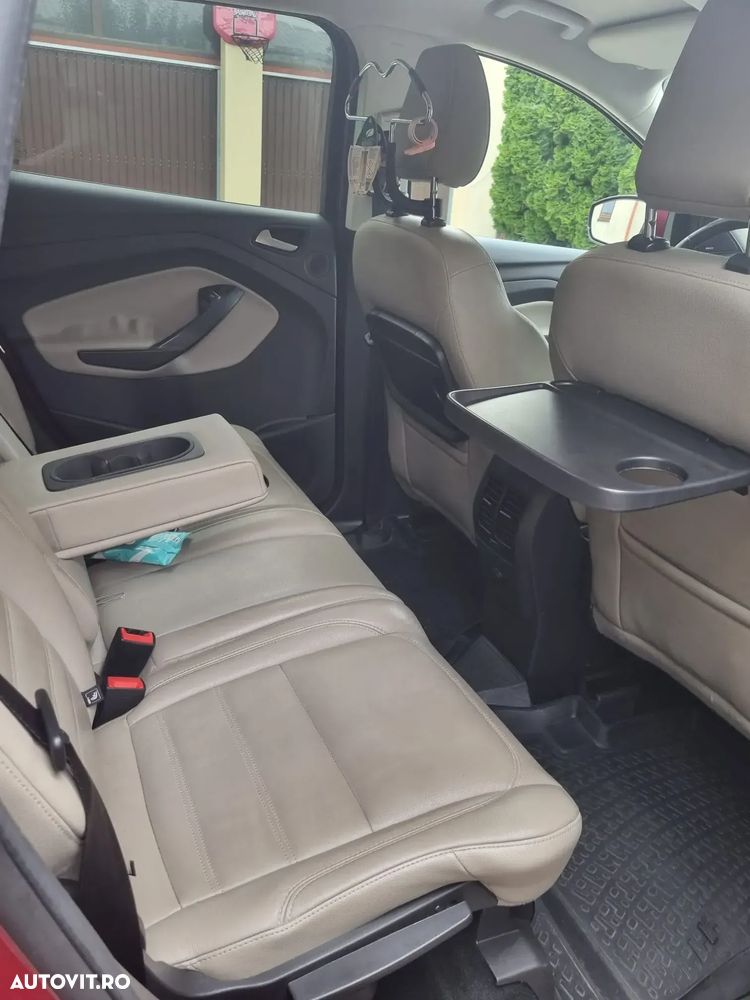 Ford Kuga 2.0 TDCi 4WD Powershift Titanium - 3
