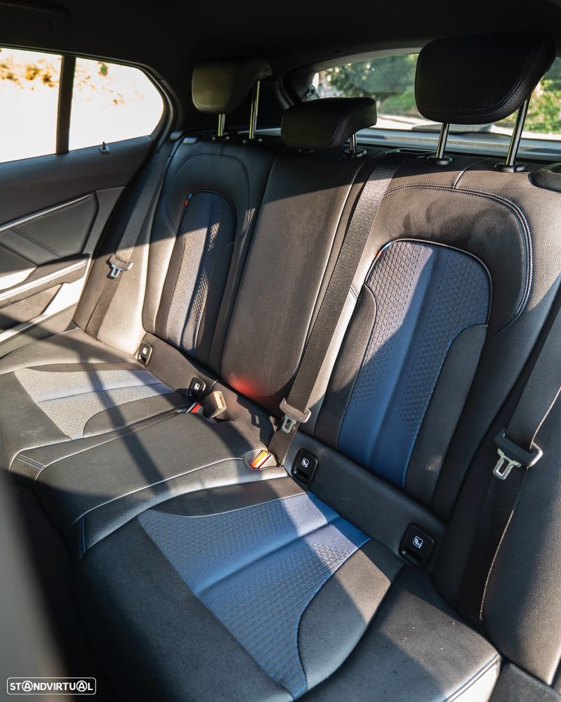 BMW 118 i Pack M Auto - 9