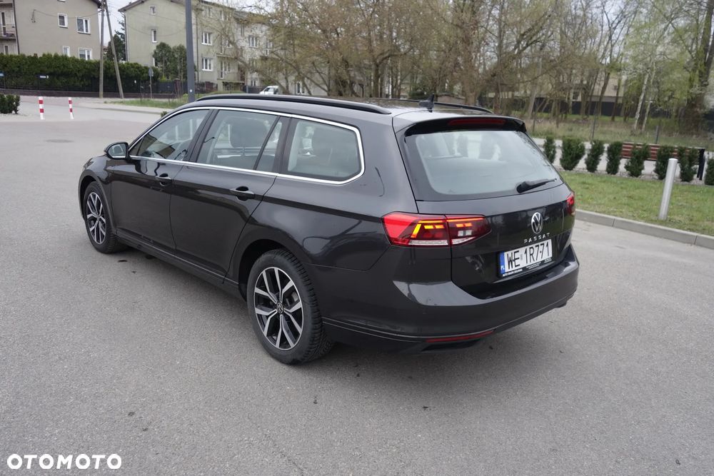 Volkswagen Passat Variant 2.0 TDI EVO Business DSG - 4