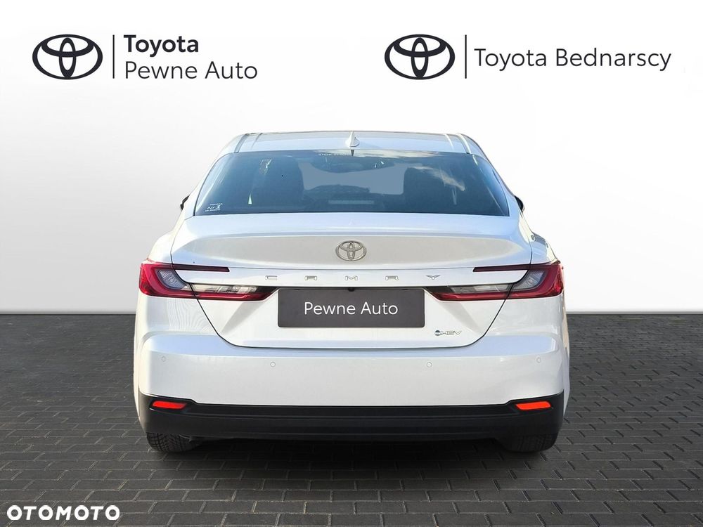 Toyota Camry - 10
