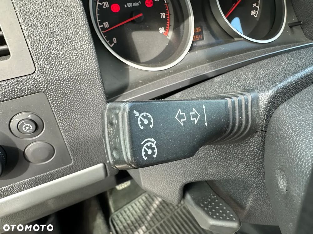 Opel Zafira - 23
