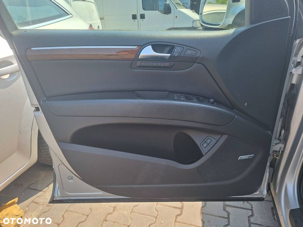 FOTELE KOMPLET LEWY PRAWY KANAPA + TRZECI RZĄD AUDI Q7 I JASNE GRZANE - 10