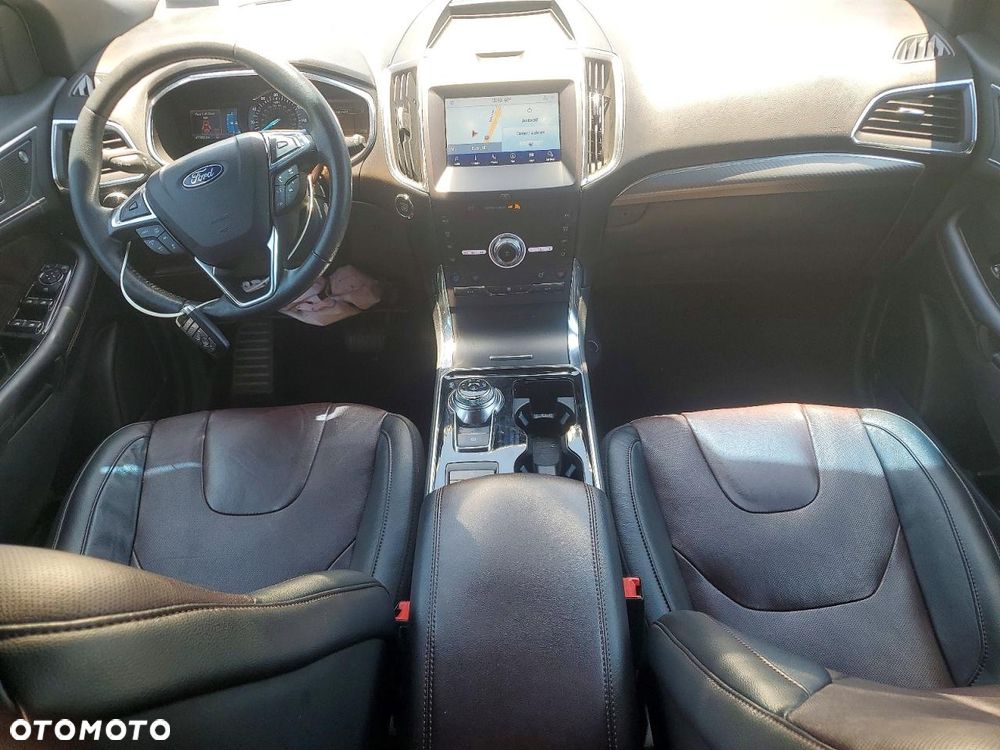 Ford Edge - 8