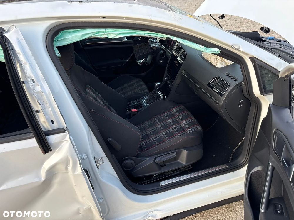 Volkswagen Golf GTI (BlueMotion Technology) DSG - 28