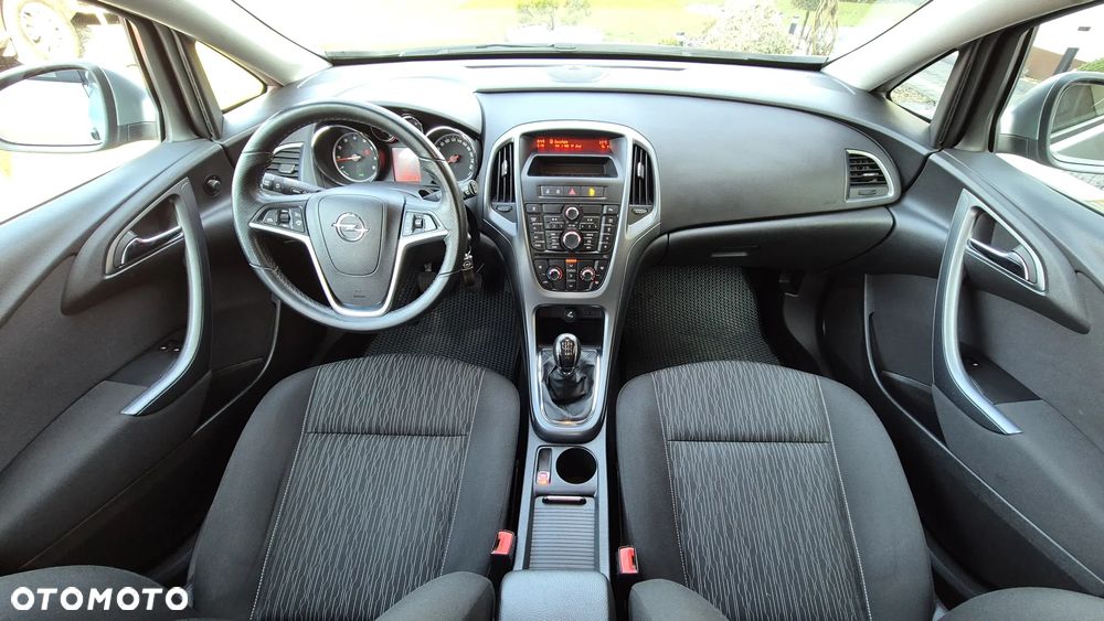 Opel Astra 1.4 T Enjoy - 9