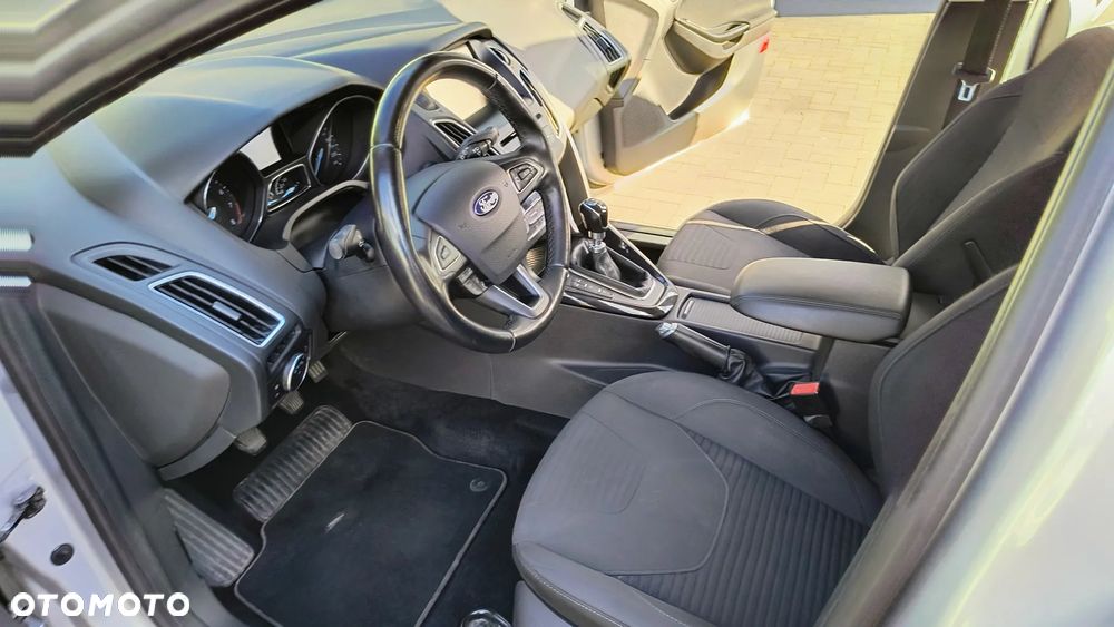 Ford Focus 1.5 EcoBoost Titanium ASS - 10