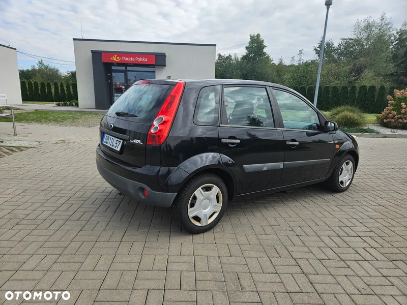 Ford Fiesta 1.3 FX - 12