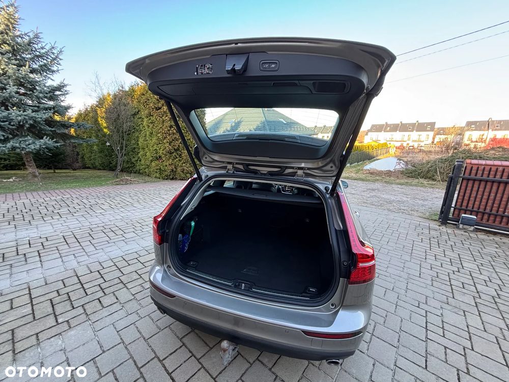 Volvo V60 B3 B Geartronic Momentum Pro - 22