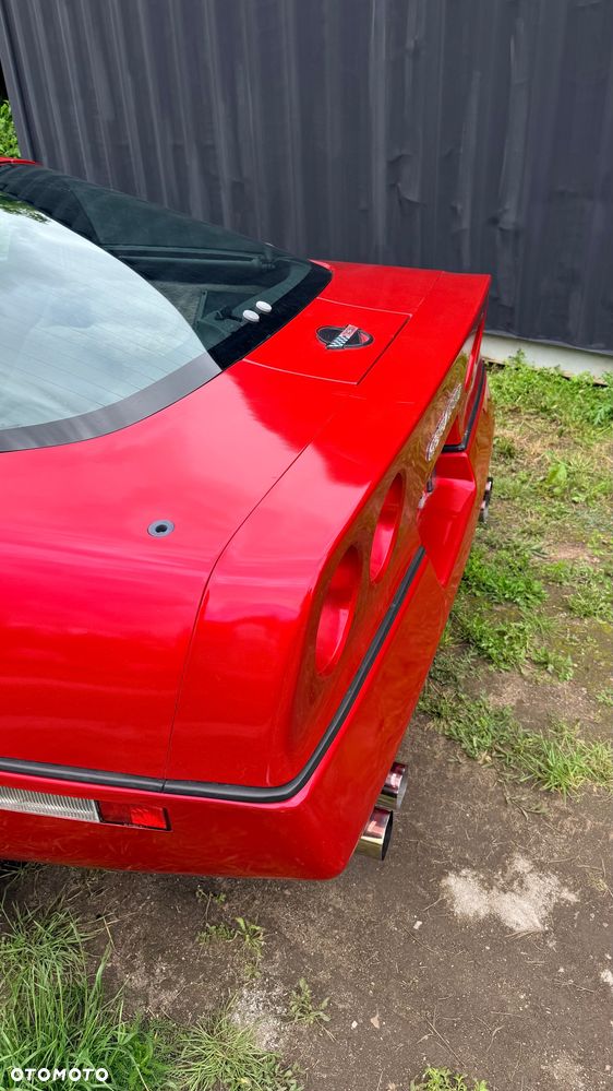 Chevrolet Corvette - 15