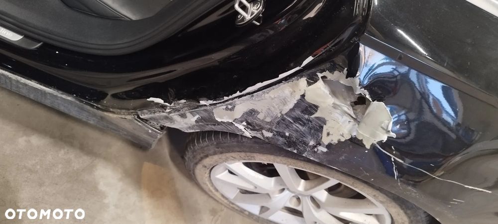 Audi A6 Avant 3.0 TDI quattro S tronic - 32