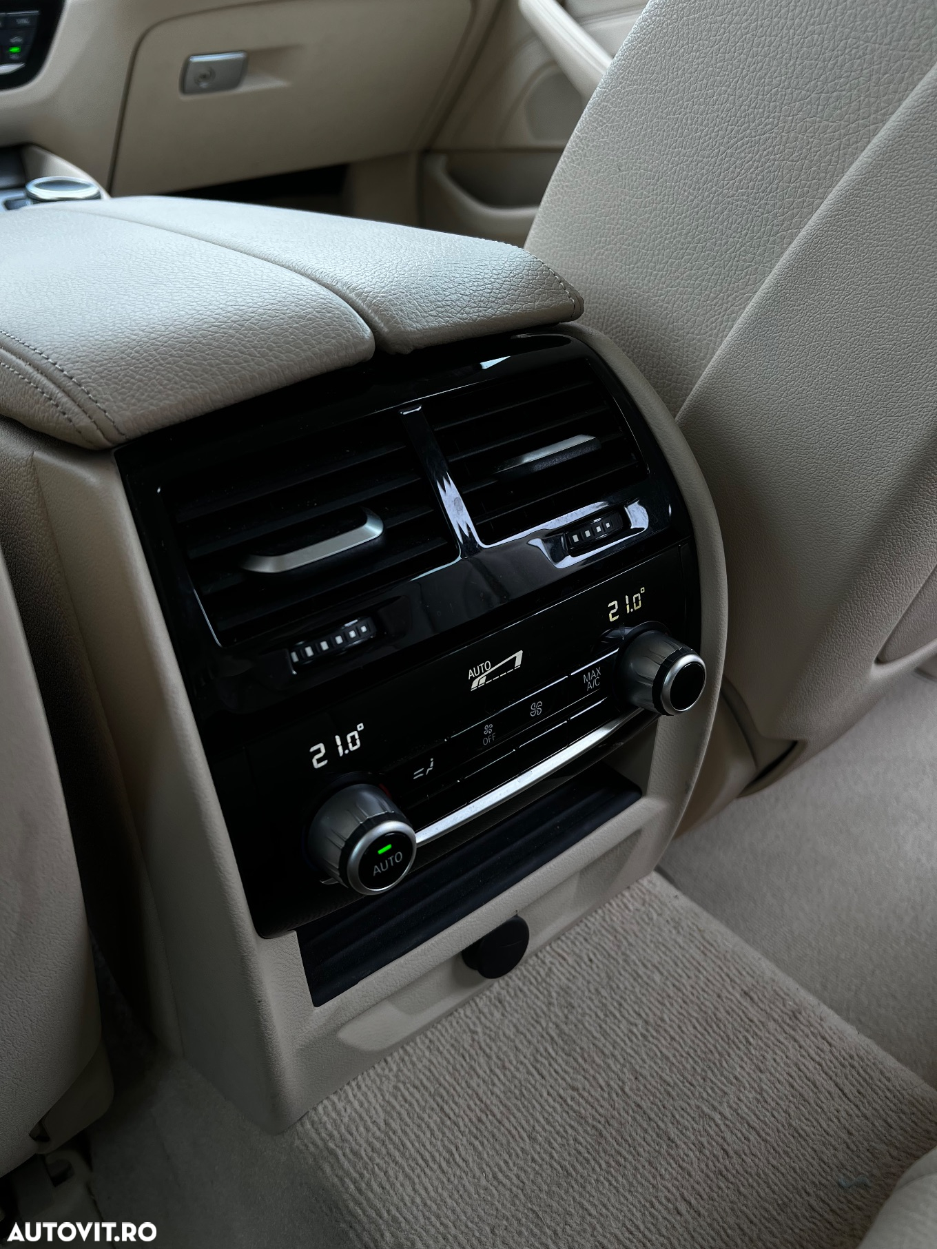 BMW Seria 5 530d xDrive Touring Aut. - 11