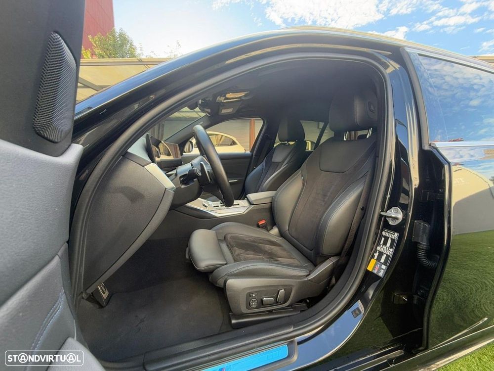 BMW 330 e Touring Pack M Auto - 24
