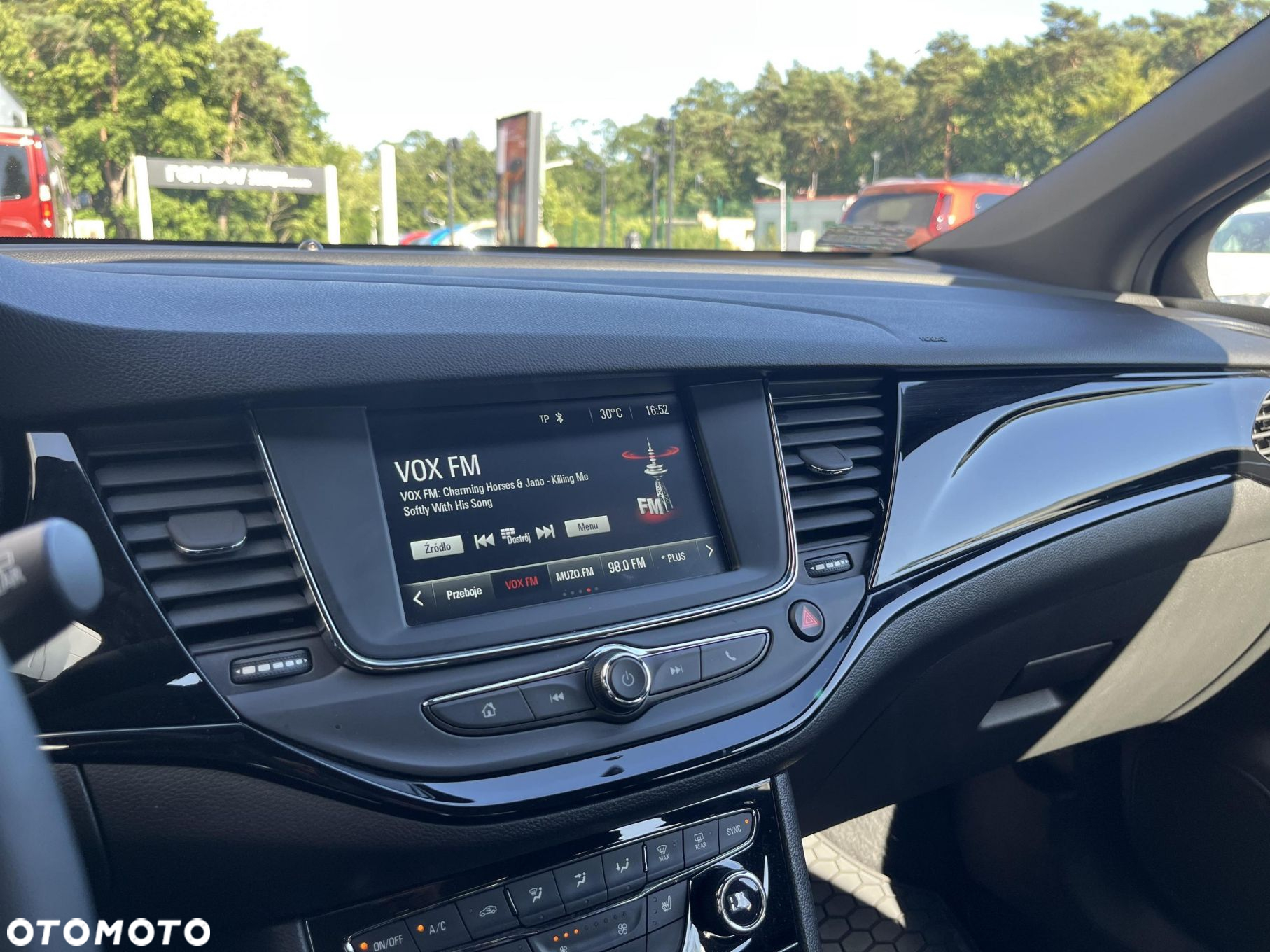 Opel Astra V 1.4 T Dynamic S&S - 25