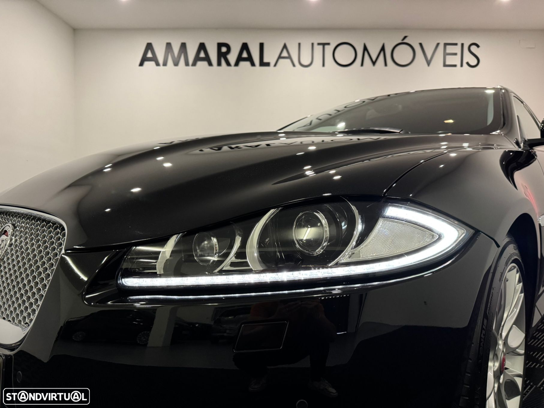 Jaguar XF Sportbrake 2.2 D Premium Luxury - 9