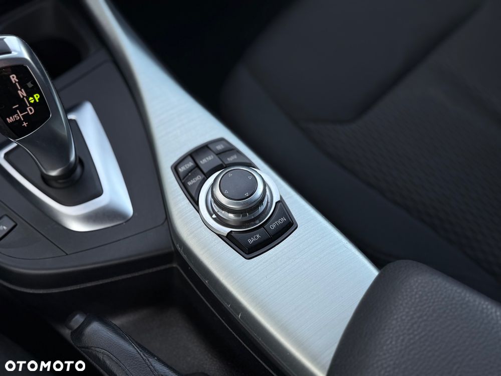 BMW Seria 1 118d Advantage - 34